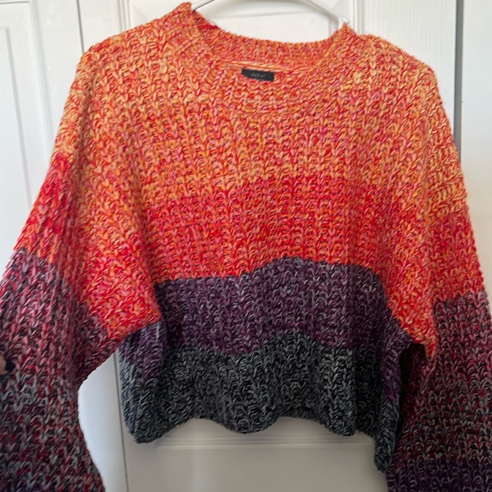 VICI Colorblock Wide Arm Cropped Knit